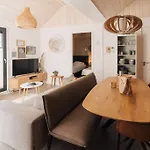 Kos I Tiny House Met Grote Tuin Nyaraló *