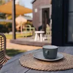 Kos I Tiny House Met Grote Tuin 別荘 *