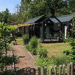 Kos I Tiny House Met Grote Tuin エーペ